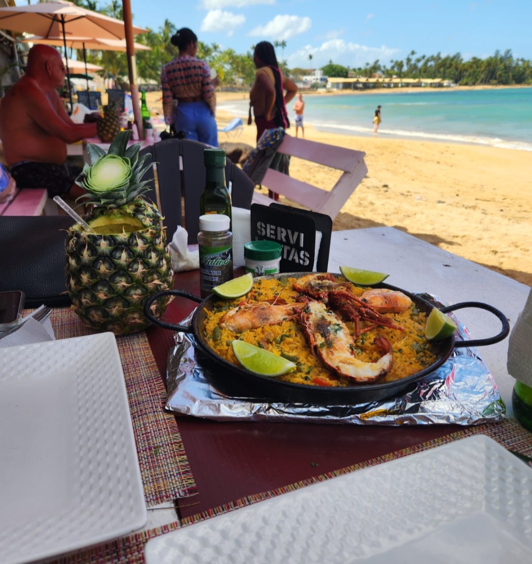 Seafood lunch on the beach